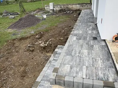 Fasáda a zámková dlažba Šarišské Sokolovce, obrázok 10