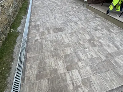 Zámková dlažba Ľubotín - rodinný dom, obrázok 5