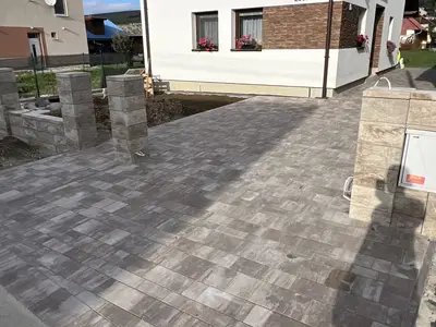 Zámková dlažba Ľubotín - rodinný dom, obrázok 3