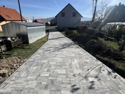 Zámková dlažba a plot Poloma, obrázok 6