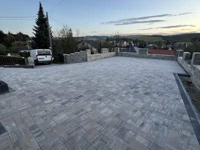 Zámková dlažba Ľubotín - chodník, obrázok 2