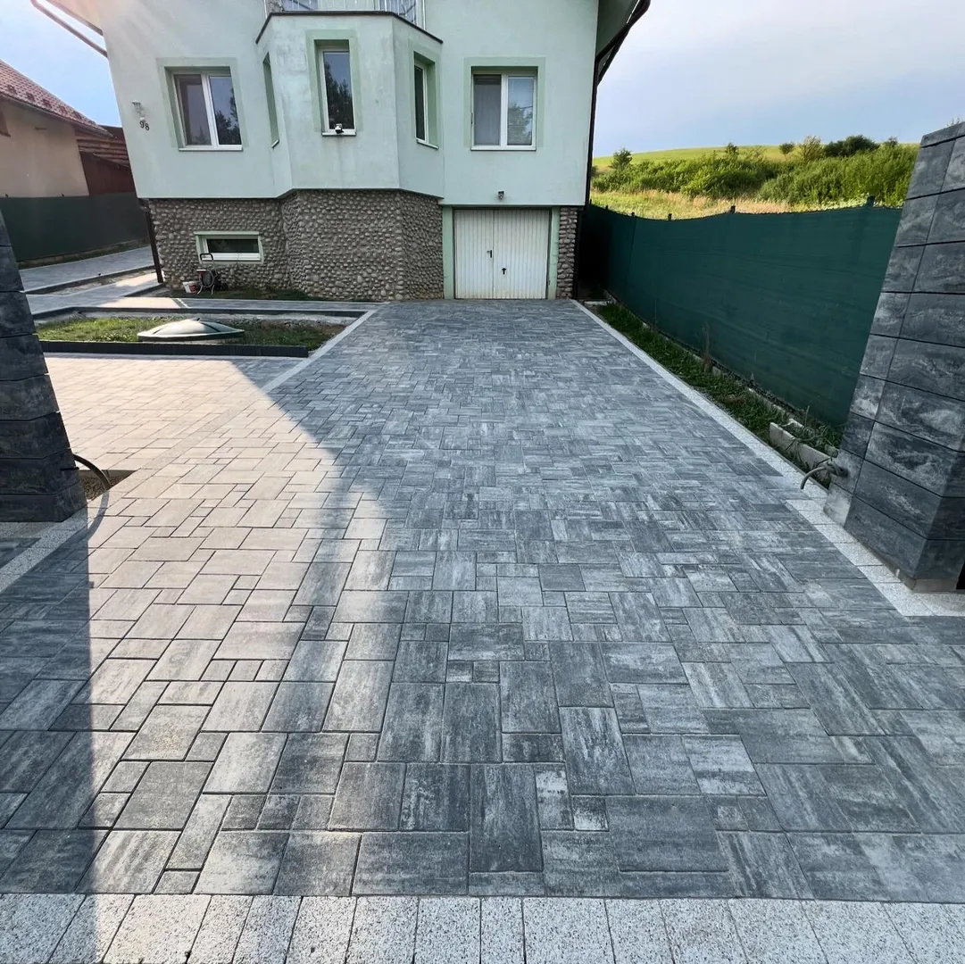 Zámková dlažba a plot Ďurková - obrázok 8