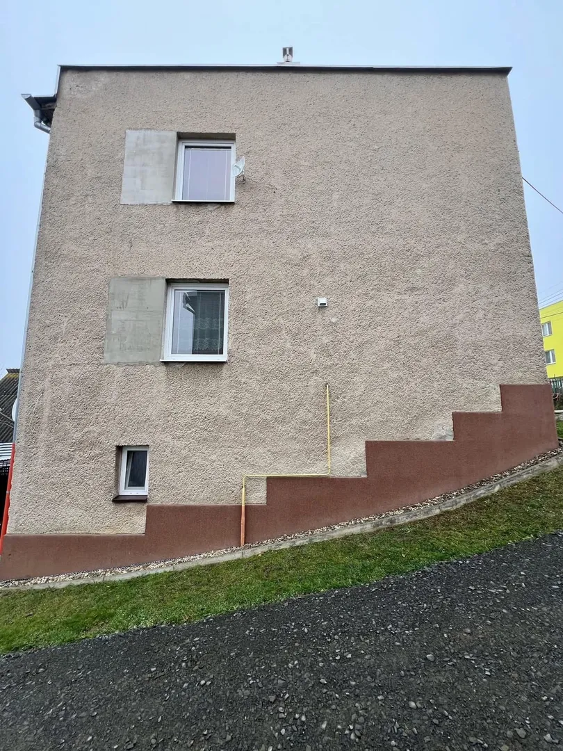 Zateplenie a fasáda - rodinný dom Lipany - obrázok 4