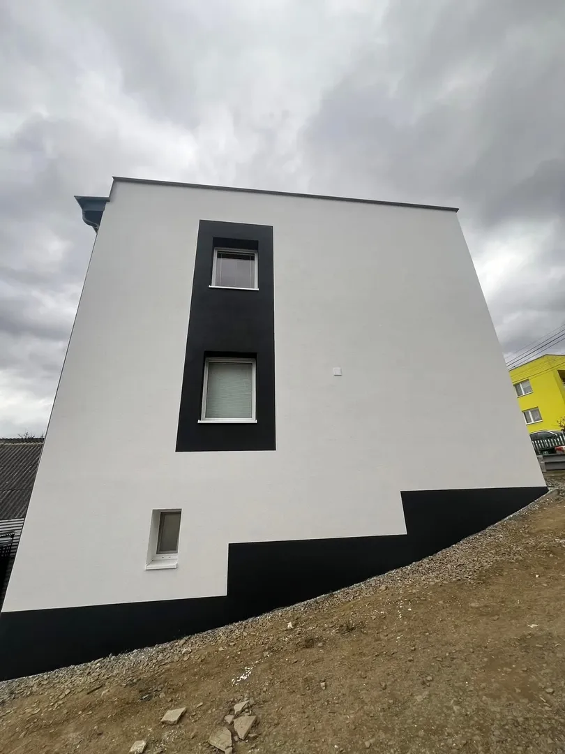 Zateplenie a fasáda - rodinný dom Lipany - obrázok 5