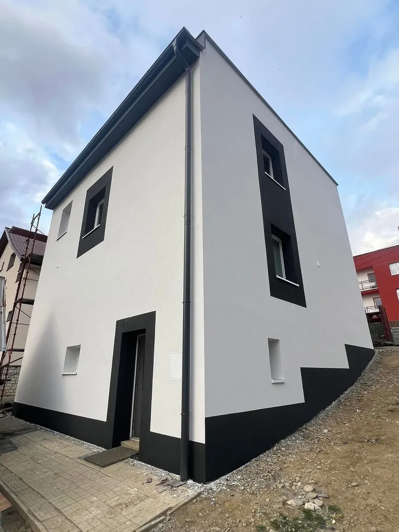 Zateplenie a fasáda - rodinný dom Lipany - obrázok 7