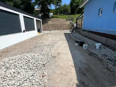 Zámková dlažba a palisády – Dubovica, obrázok 2